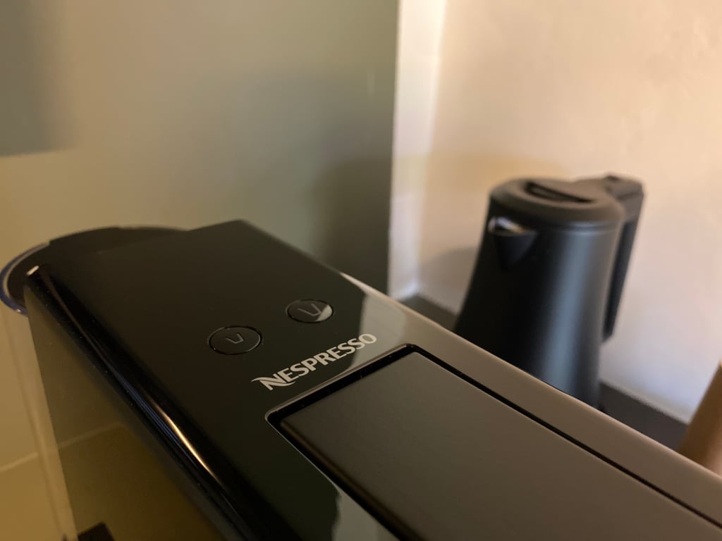 Hoogmolen Verblijf Suite A2 Woonkamer Koffie · Landgoed De Hoogmolen in Oudsbergen