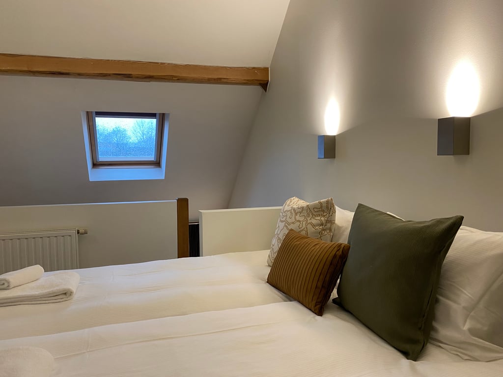 Hoogmolen Verblijf Suite A4 Terras Sfeer · Landgoed De Hoogmolen in Oudsbergen