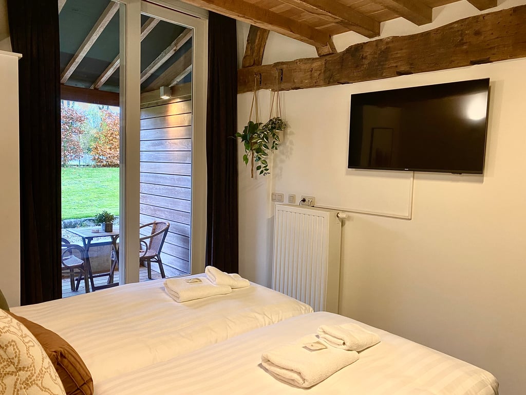 Hoogmolen Verblijf Suite A5 Slaapkamer Overzicht · Landgoed De Hoogmolen in Oudsbergen