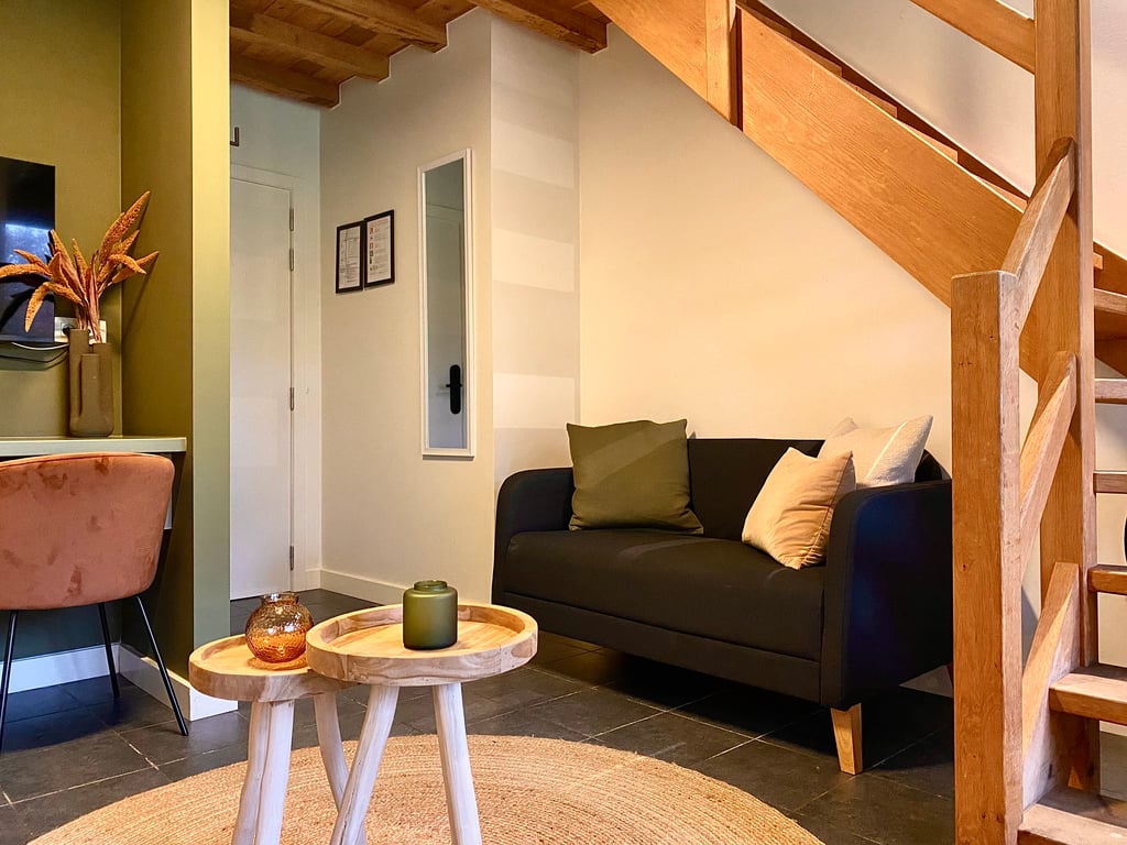 Hoogmolen Verblijf Suite A6 Woonkamer Overzicht · Landgoed De Hoogmolen in Oudsbergen