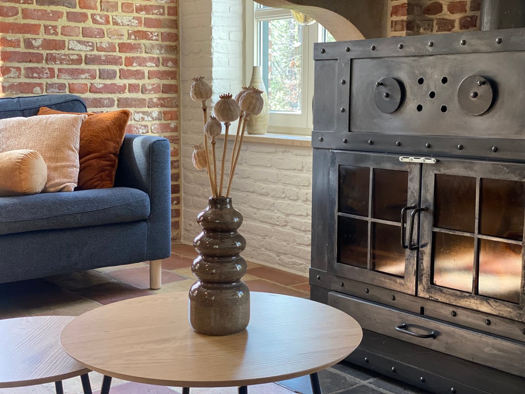 Hoogmolen Verblijf Watermolen Beneden Woonkamer Kachel · Landgoed De Hoogmolen in Oudsbergen